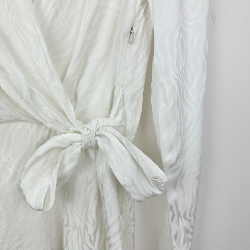 Jay Godfrey Hannah Wrap Top Viscose Blouse Long Sleeve Tie Waist Jacquard US 6 - Picture 7 of 10